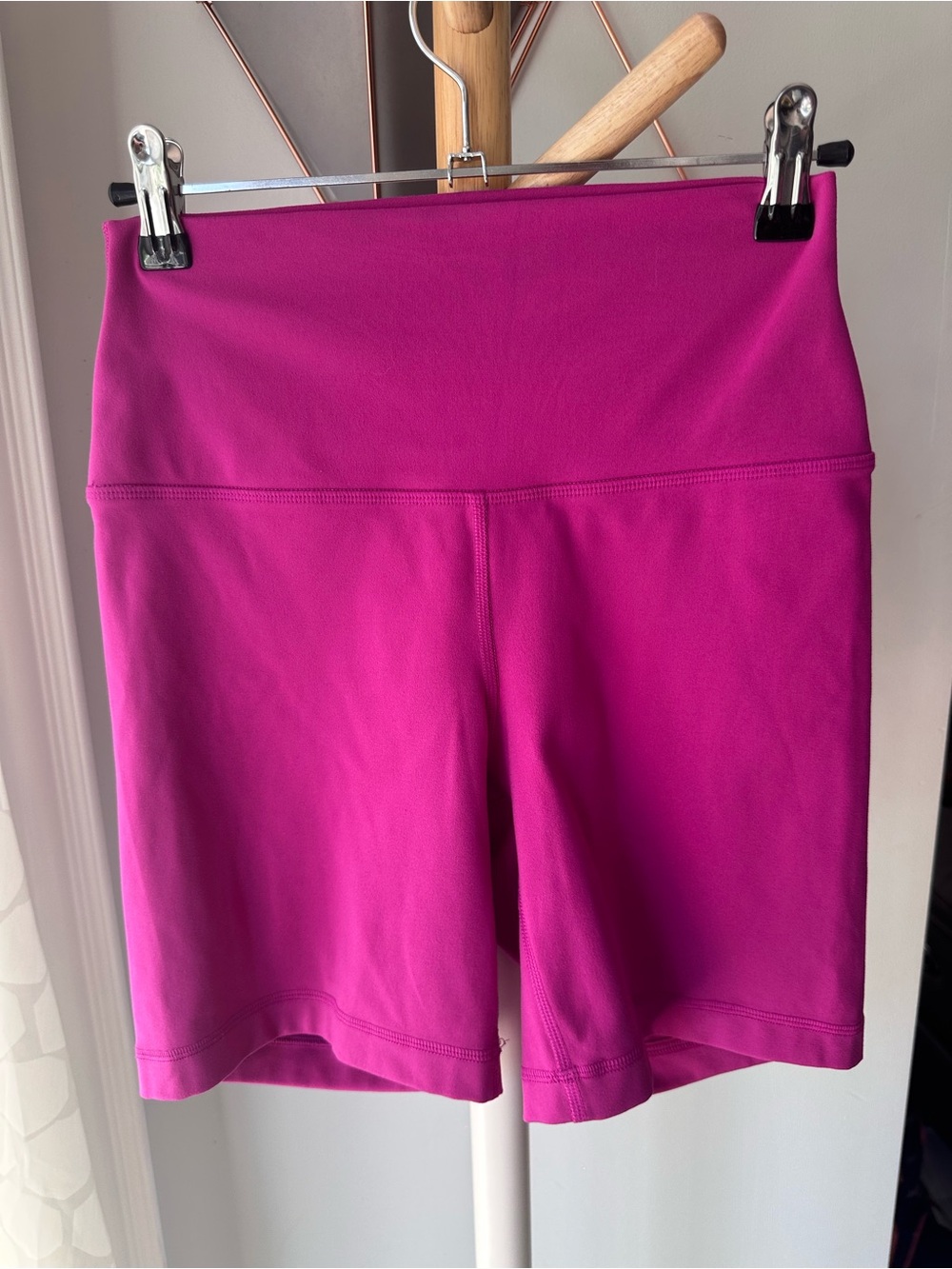 YOGALICIOUS LUX Everyday High-Rise Magenta Pink Purple Bike 7” Shorts Size Small